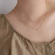 Carrie® Clover Chain